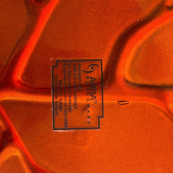 Vintage Fire Red Art Glass Leaf Shaped Plate - Picture 5 of 5